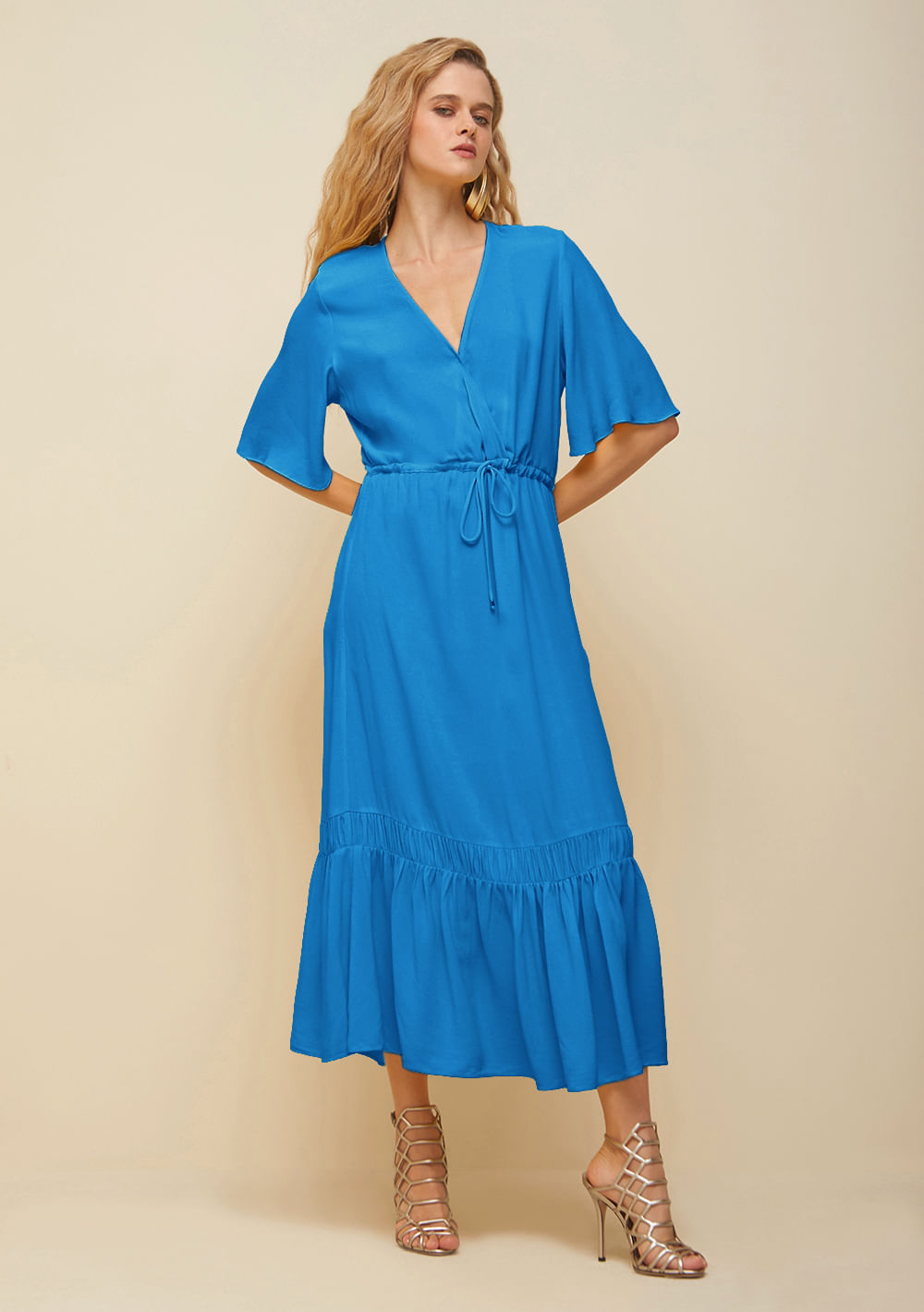 Vestido Morena Rosa Midi Decote Transpassado Com Franzido Azul