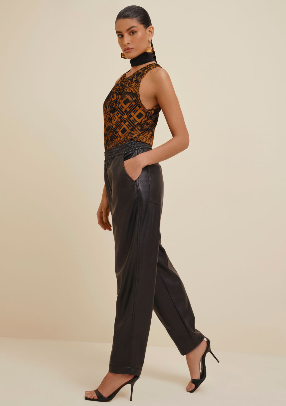 Calça Morena Rosa Jogger Cós Elástico Bolso Faca Preto