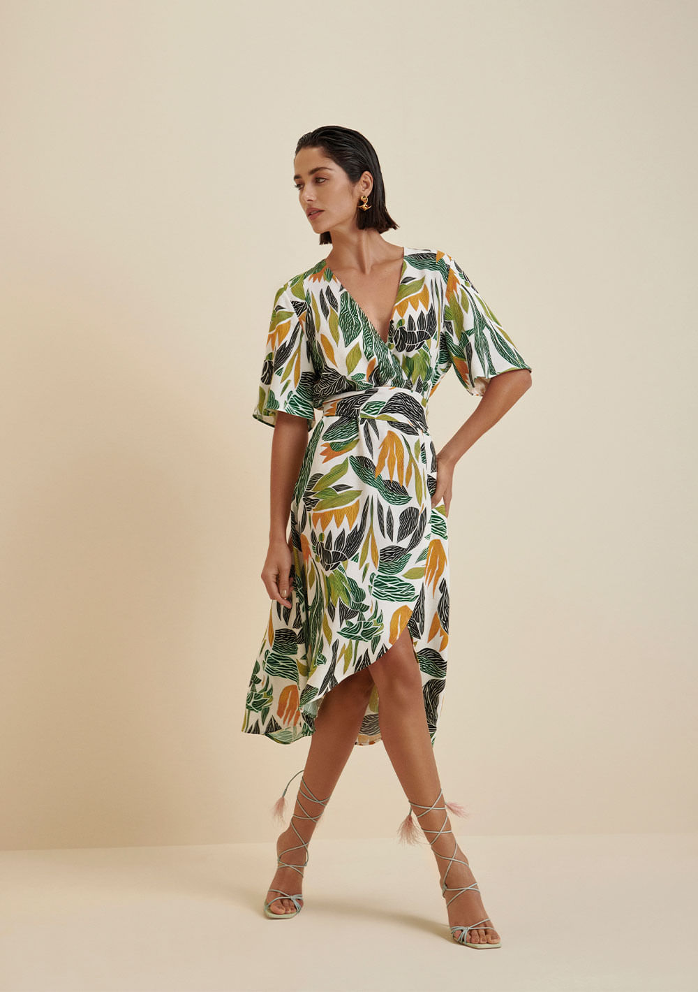 Vestido Morena Rosa Midi Decote V Com Faixa Cru