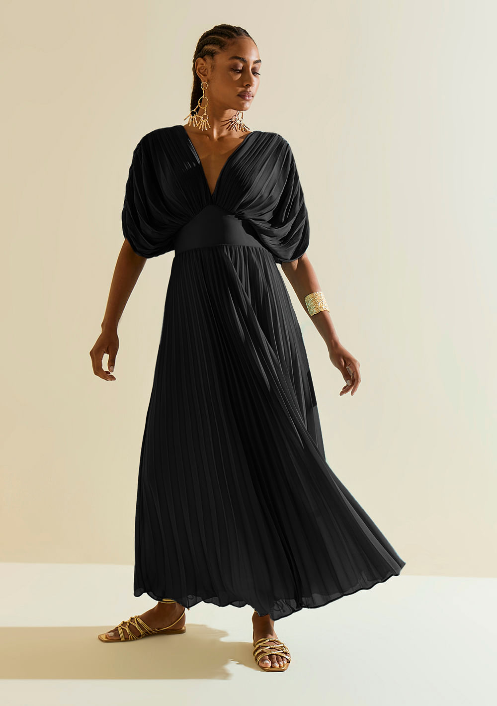 Vestido Morena Rosa Ajustado Decote V Manga Curta Longo Preto