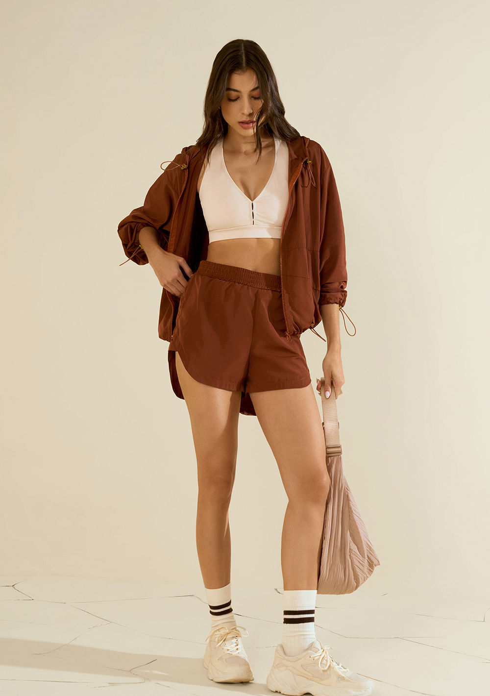 Shorts Morena Rosa Reto Média Marrom