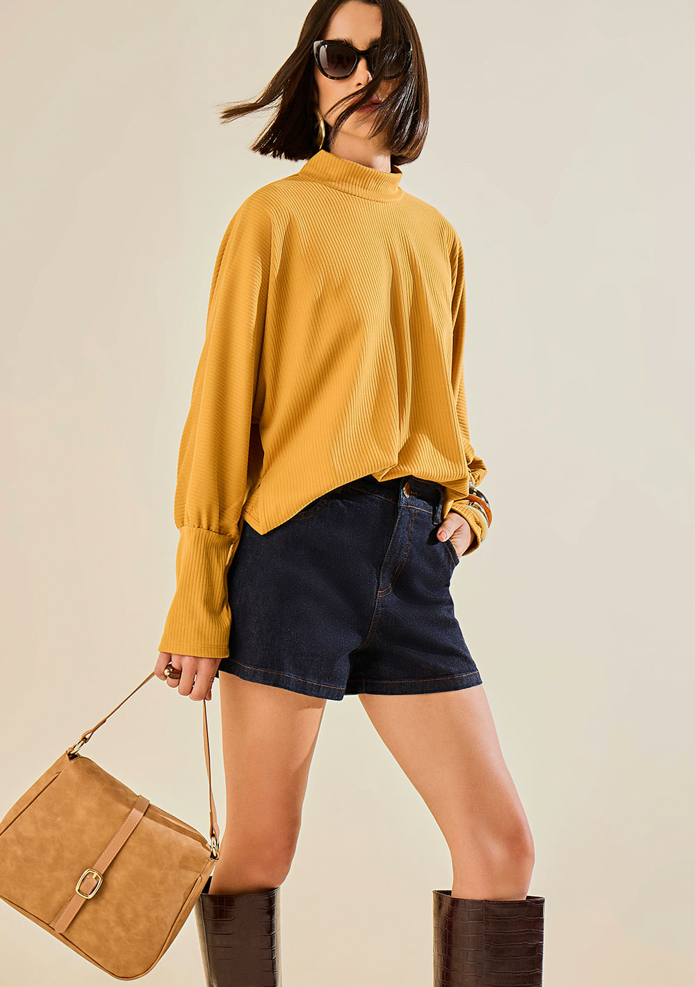 Blusa Morena Rosa Ajustada Gola Alta Manga Longa Padrão Amarelo