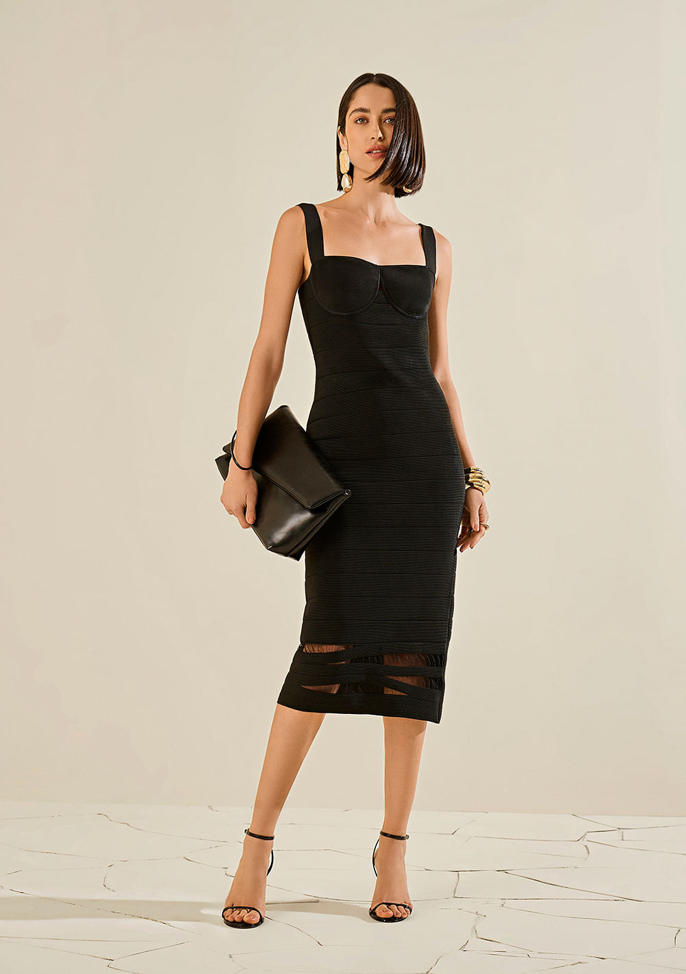 Vestido Morena Rosa Ajustado Decote Reto Com Alça Midi Preto