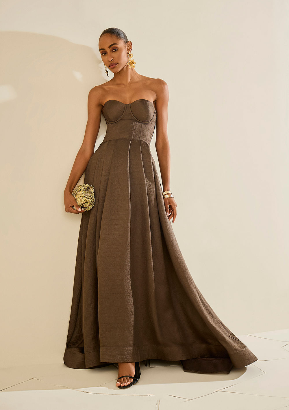 Vestido Morena Rosa Solto Decote Reto Sem Manga Longo Marrom