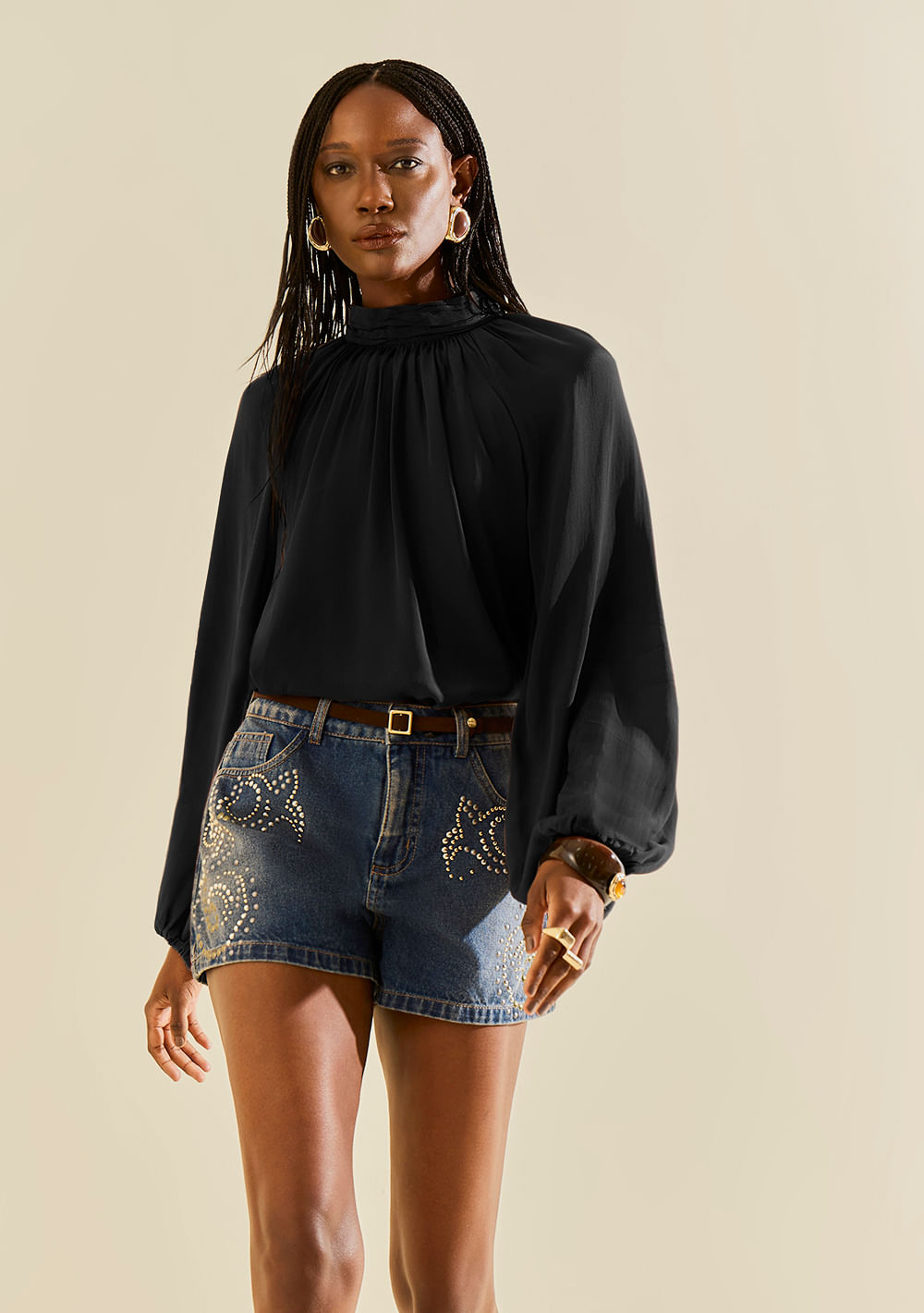 Blusa Morena Rosa Solta Gola Alta Manga Longa Padrão Preto