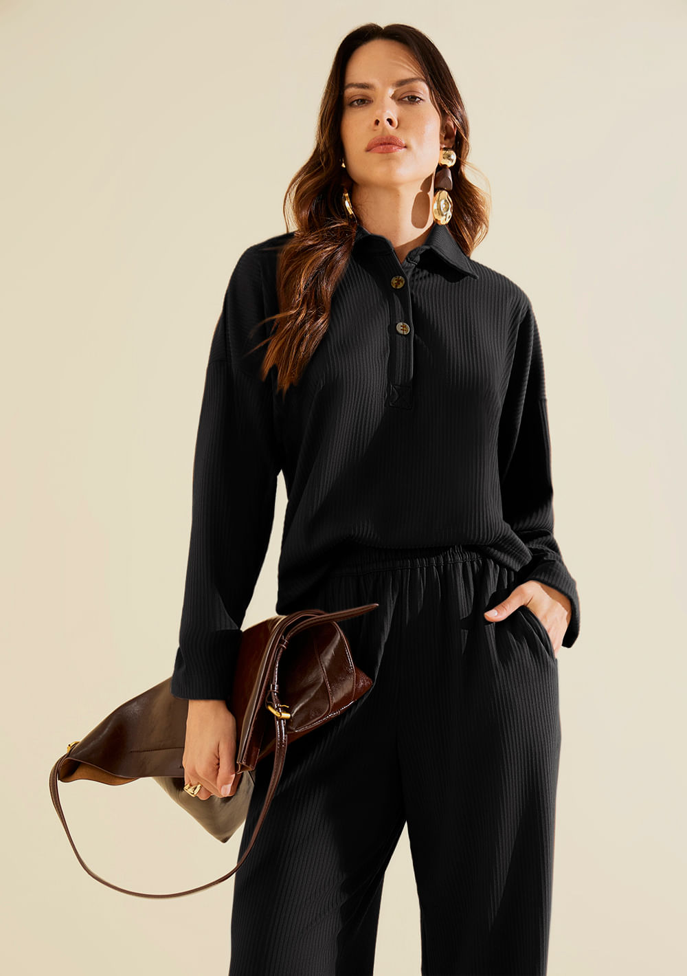 Blusa Morena Rosa Ajustada Gola Clássica Manga Longa Padrão Preto